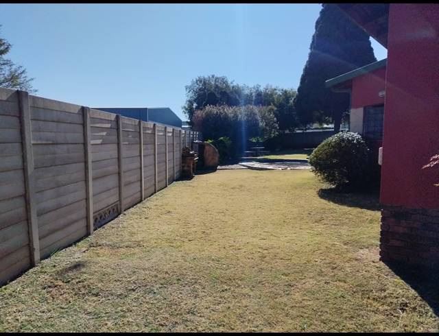 3 BEDROOM HOUSE FOR SALE IN RHODESFIELD